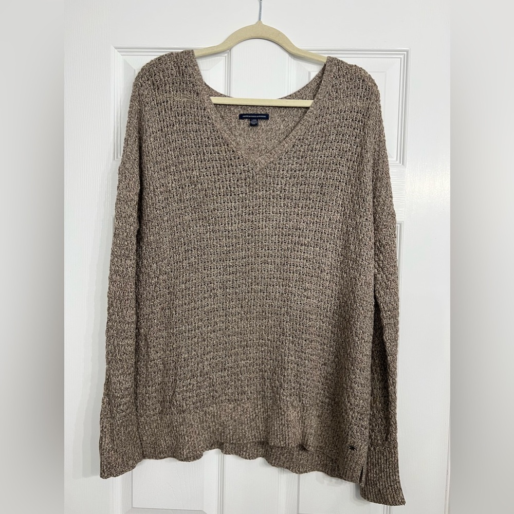 AE V-neck Sweater